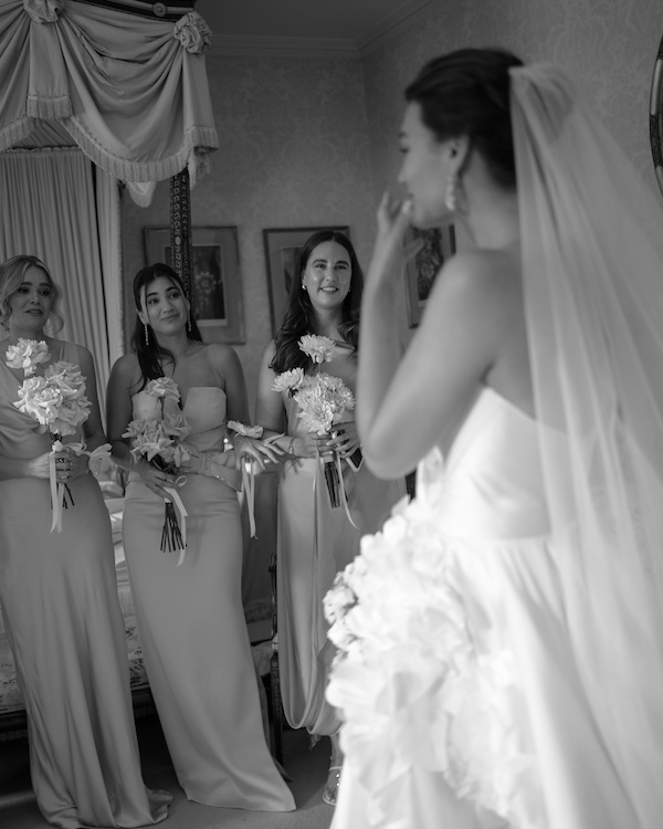 A Colorful Wedding Amongst the Costwolds Countryside