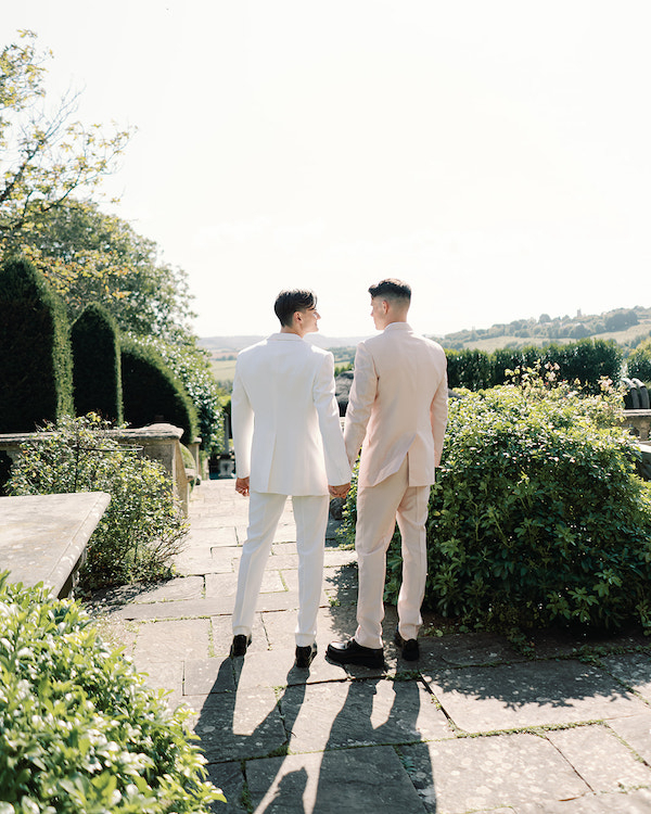 An Enchanting Manor Wedding in the English Countryside
