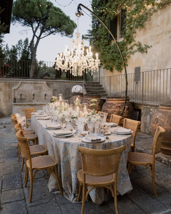 A Classic and Elegant Celebration in Italy