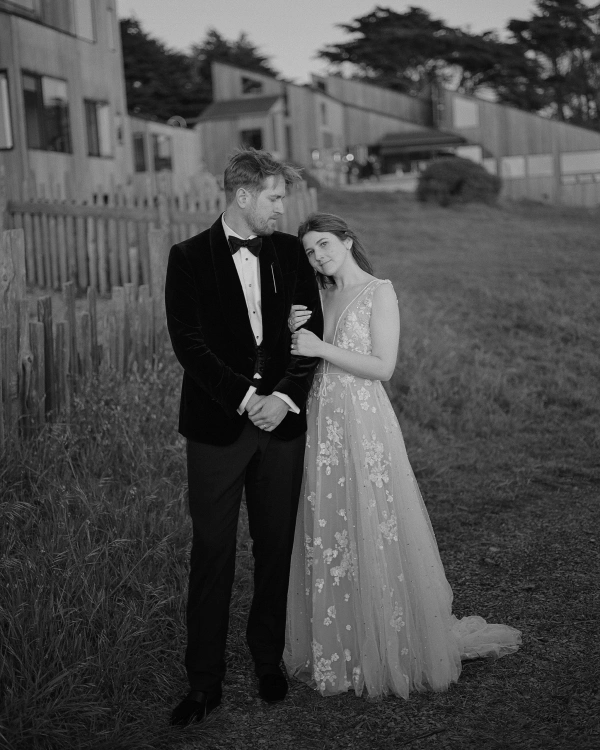 An Elegant Wildflower Wedding with Majestic Ocean Views — photo 1
