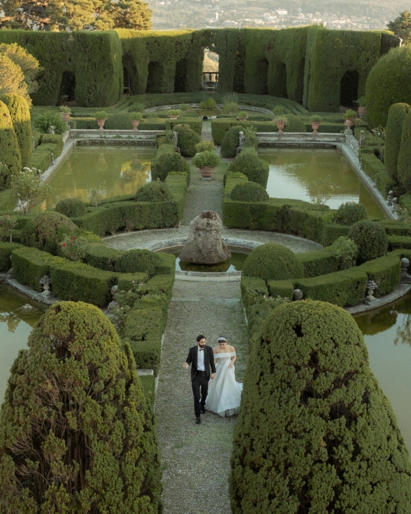 15 Awe-Inspiring Garden Wedding Venues Around the World