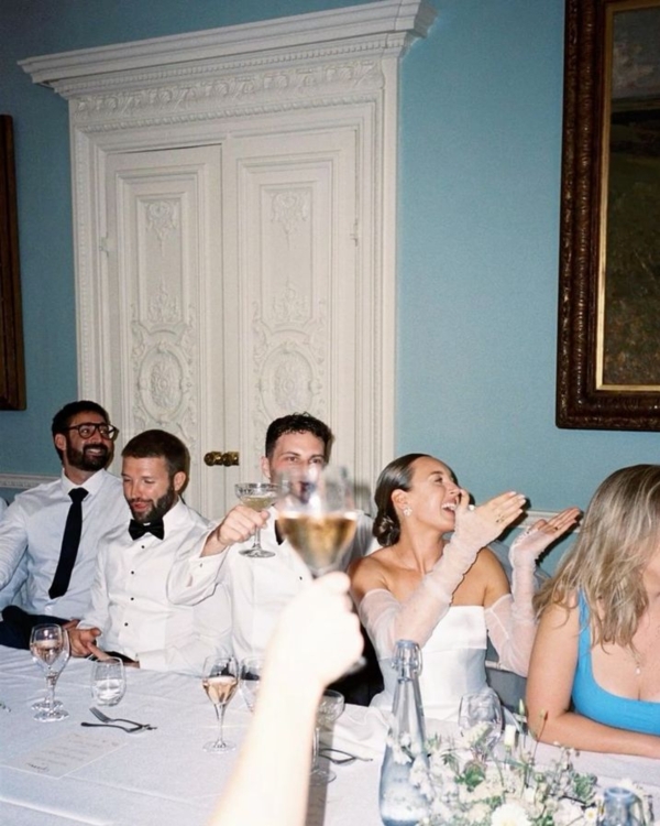 10 Things You Should Never Do at a Wedding