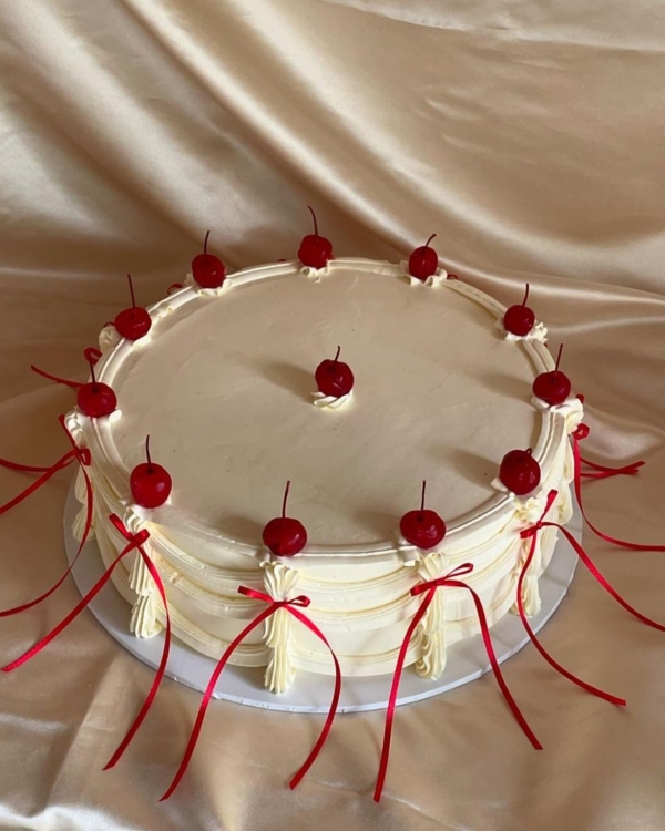 10 Major Wedding Cake Trends for 2025