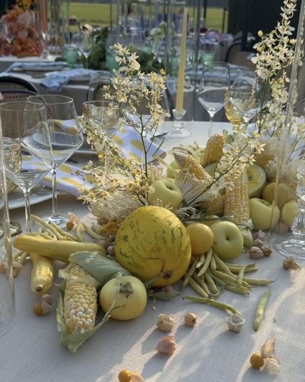 35 Artistic Fruit & Vegetable Centerpiece Arrangements