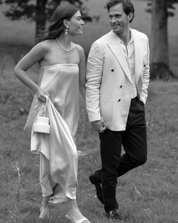 A Colorful Wedding Amongst the Costwolds Countryside