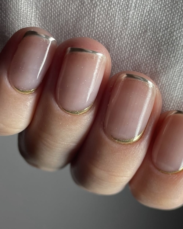 30 Nail Designs to Try This Holiday Season