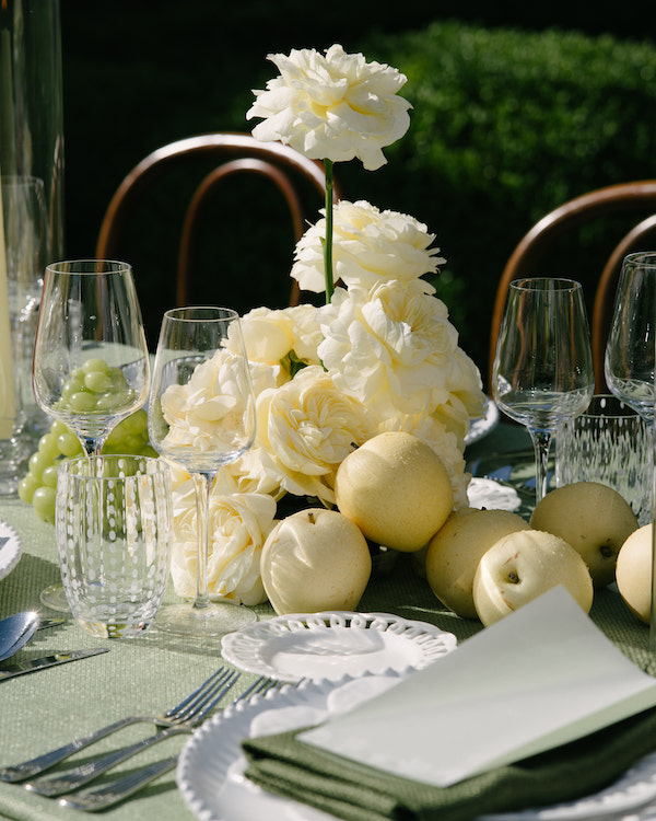 A Colorful Wedding Amongst the Costwolds Countryside