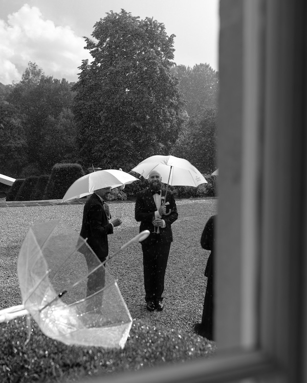 A Colorful Wedding Amongst the Costwolds Countryside