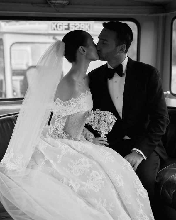 45 Chic Wedding Day Style Ideas for Brides & Grooms