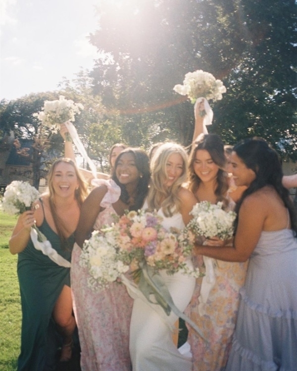 Should Bridesmaids Pay for Their Expenses?