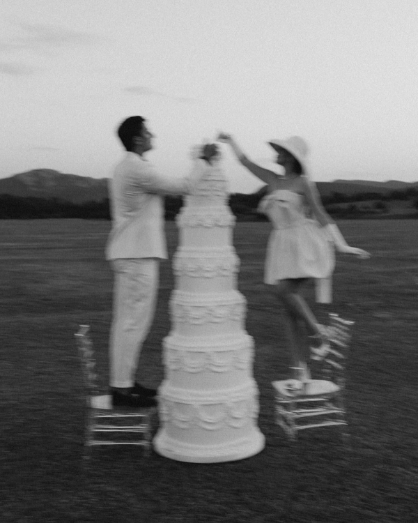 10 Major Wedding Cake Trends for 2025