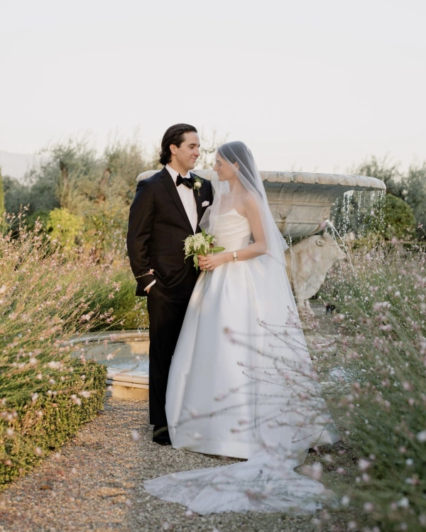 A Classic & Elegant Celebration Amongst an Italian Garden Villa — photo 1