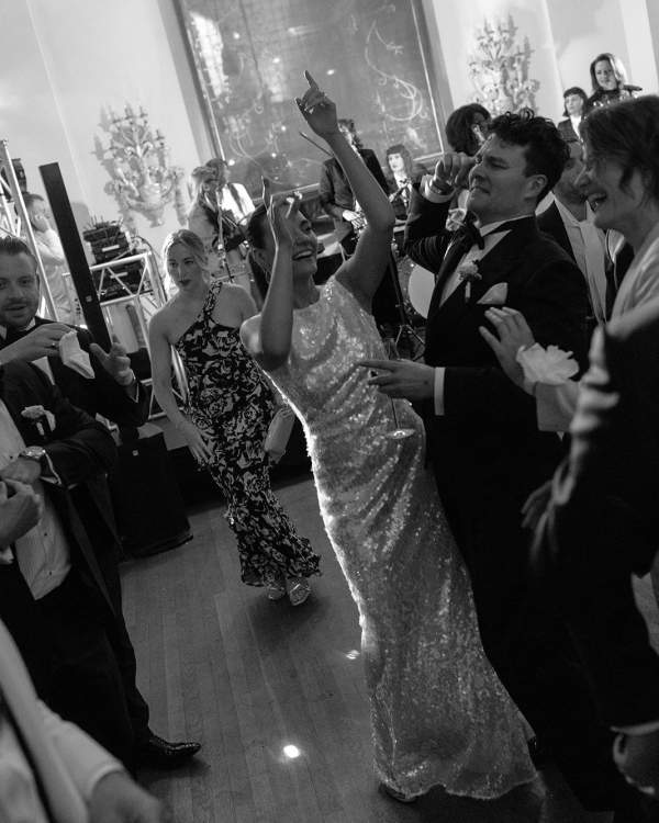 A Colorful Wedding Amongst the Costwolds Countryside