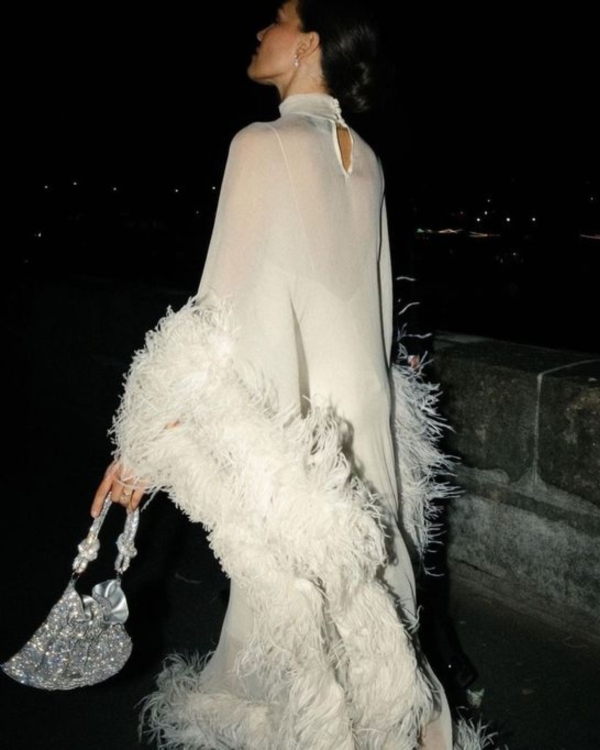 The Wedding Wardrobe Unpacked: Pros & Cons