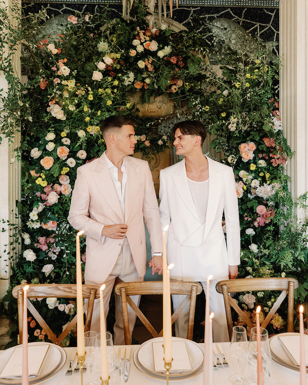 An Enchanting Manor Wedding in the English Countryside