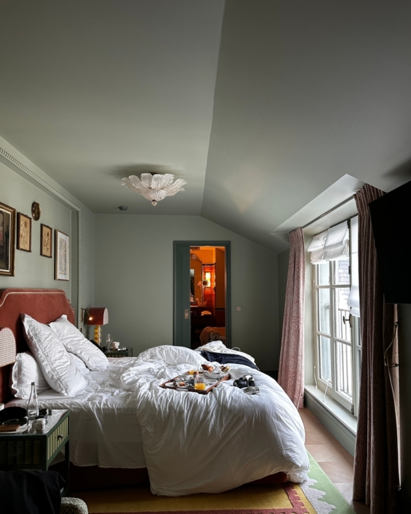 10 Romantic New Hotels in Paris View