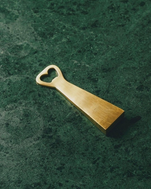 16 Online Boutiques for Unique Gifts & Favors