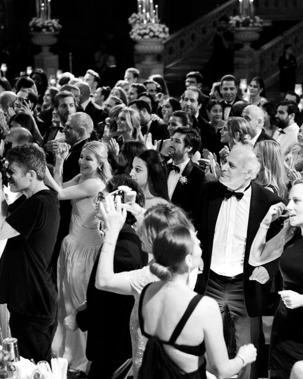 10 Things You Should Never Do at a Wedding