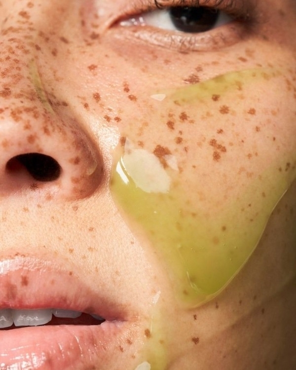 6 Tips to Keep Your Skin Hydrated and Glowing This Winter