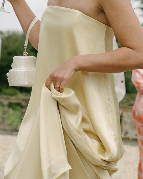 A Colorful Wedding Amongst the Costwolds Countryside