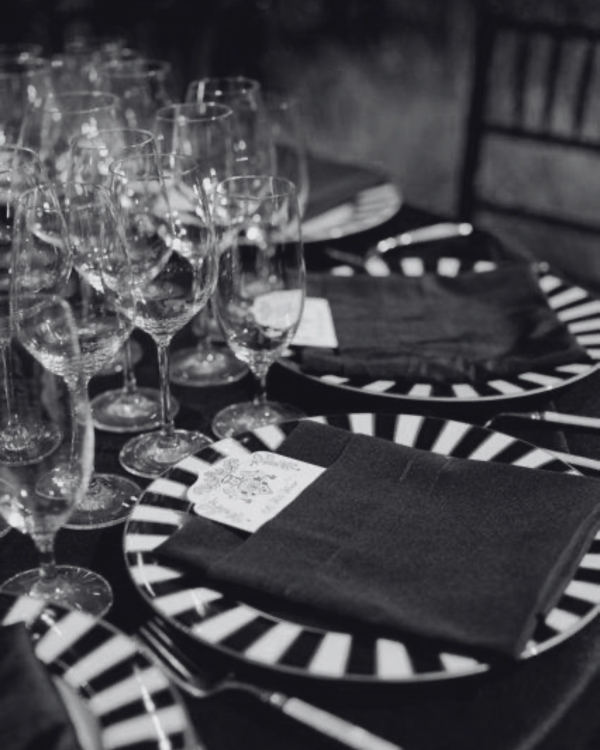 7 Creative Ways to Add Stripes to Your Wedding Decor