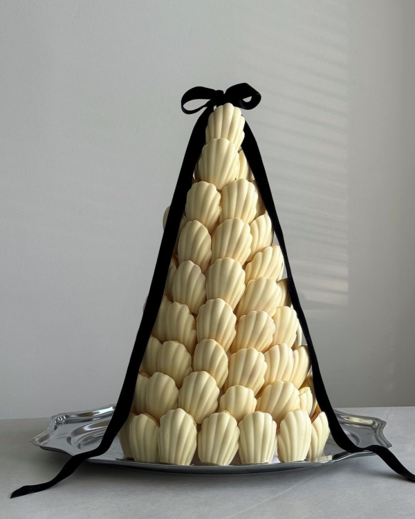 10 Major Wedding Cake Trends for 2025