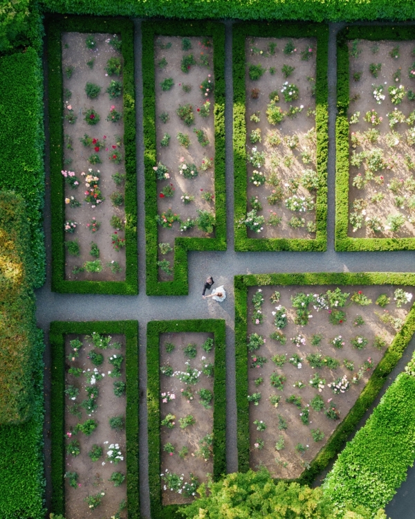 15 Awe-Inspiring Garden Wedding Venues Around the World