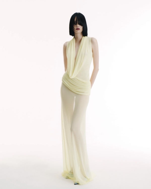 40 Standout Christmas Party Outfits for 2024 | Trendy Xmas Party Looks for Women