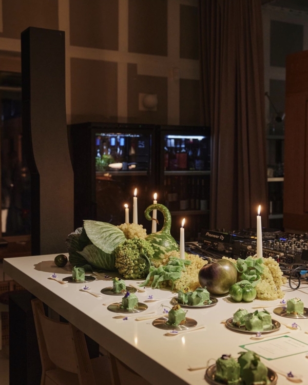 35 Artistic Fruit & Vegetable Centerpiece Arrangements