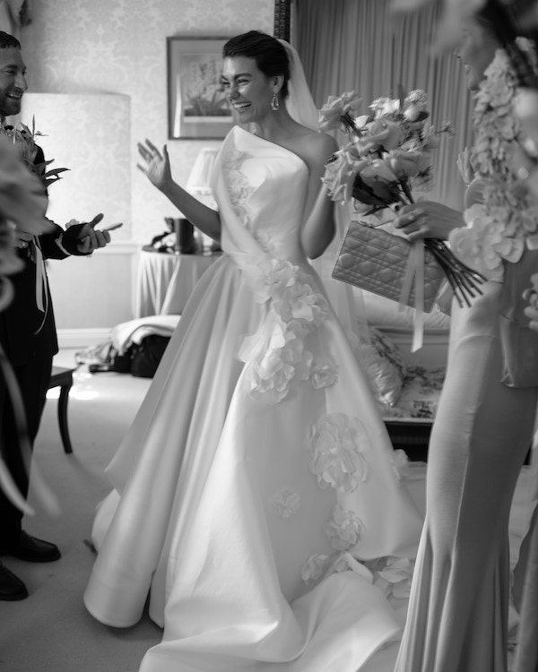 A Colorful Wedding Amongst the Costwolds Countryside