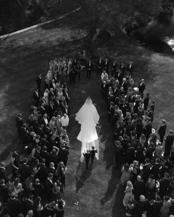 100 Songs to Walk Down the Aisle — photo 2
