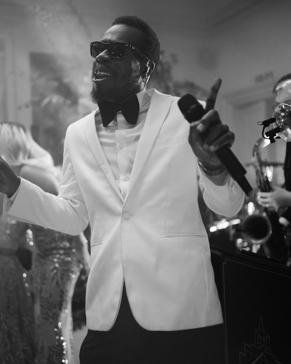 An Enchanting Manor Wedding in the English Countryside