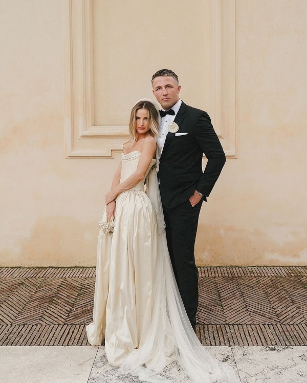 45 Chic Wedding Day Style Ideas for Brides & Grooms