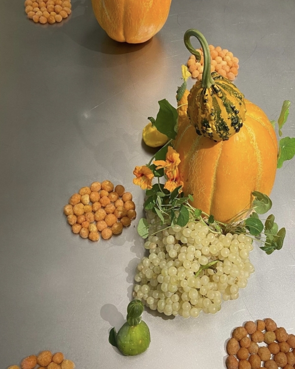 35 Artistic Fruit & Vegetable Centerpiece Arrangements