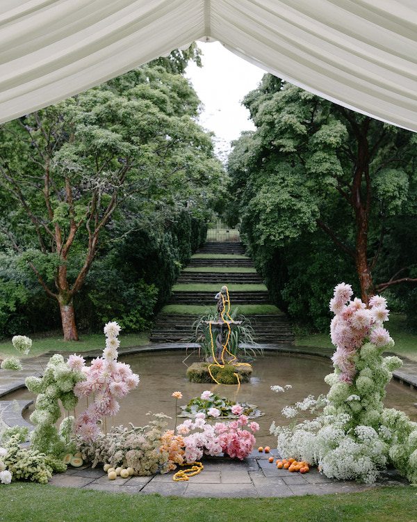 A Colorful Wedding Amongst the Costwolds Countryside