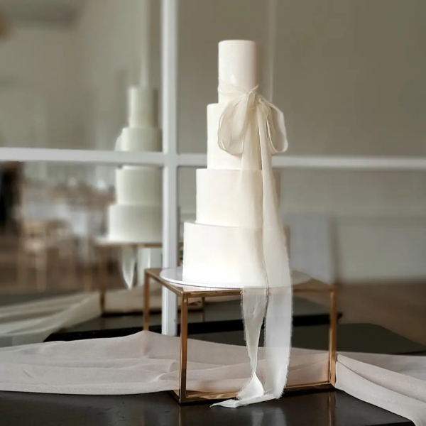 Cakes & Catering Clare Ellen Studio