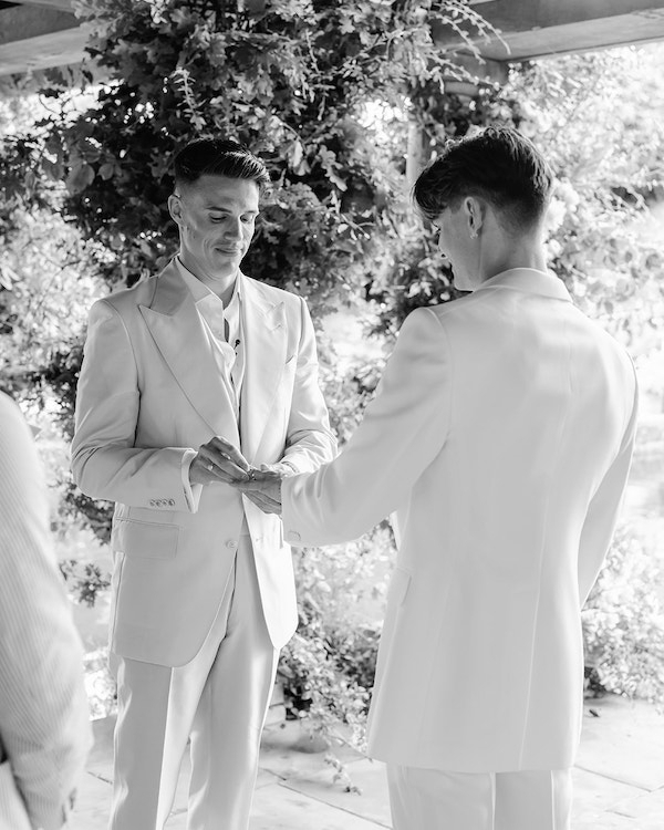 An Enchanting Manor Wedding in the English Countryside