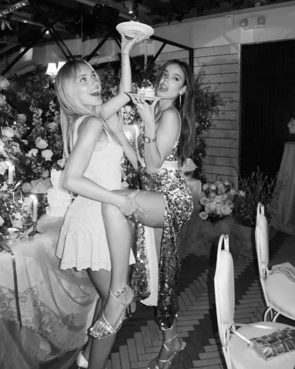 Should Bridesmaids Pay for Their Expenses?