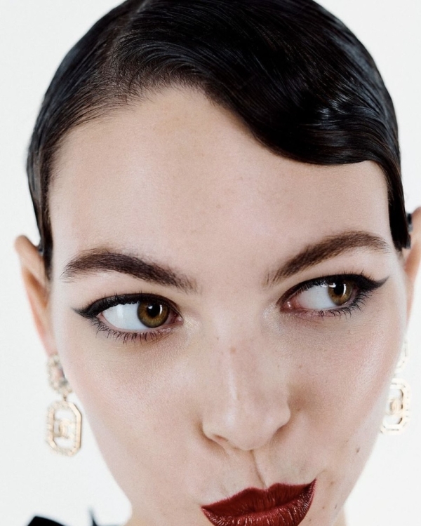 13 Holy Grail Beauty Products the Top Bridal Makeup Artists Swear By