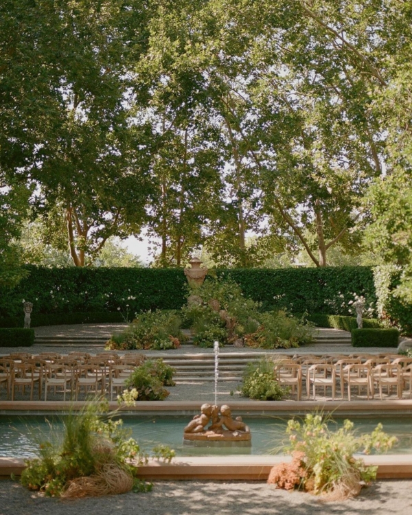 15 Awe-Inspiring Garden Wedding Venues Around the World