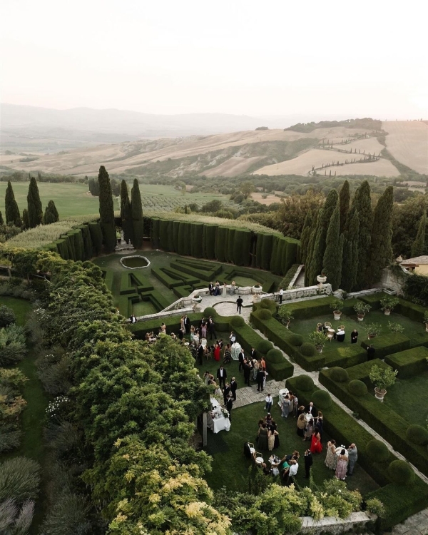 15 Awe-Inspiring Garden Wedding Venues Around the World