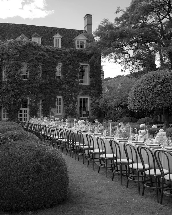 A Colorful Wedding Amongst the Costwolds Countryside — photo 1