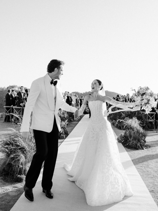 A Look Inside Influencer Jourdan Sloane’s Stylish Mountaintop Wedding