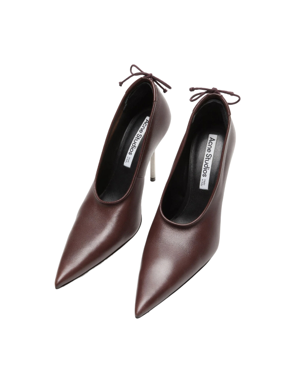 What Colors to Wear on New Year's Eve 2026?