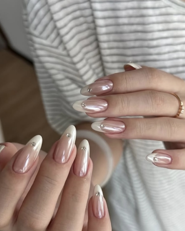 30 Bridal French Manicures to Save to Your Wedding Mood Board