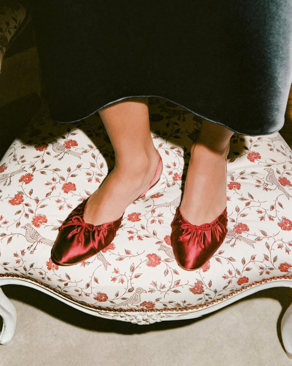 What Colors to Wear on New Year's Eve 2026?