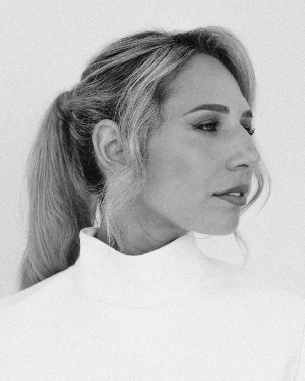 A Minimalist Seaside Wedding on the Breathtaking Island of Panarea, Sicily