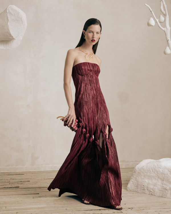 What Colors to Wear on New Year's Eve 2026?