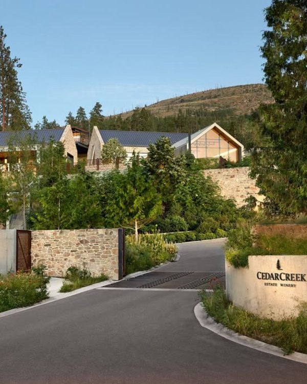 17 Best Wedding Venues in Canada | The Most Beautiful Places to Get Married | TOP Luxury Wedding Locations