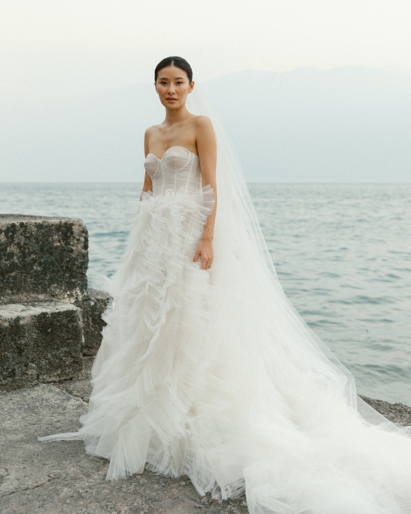 A Chic Black Tie Editorial-Inspired Wedding on Lake Garda, Italy